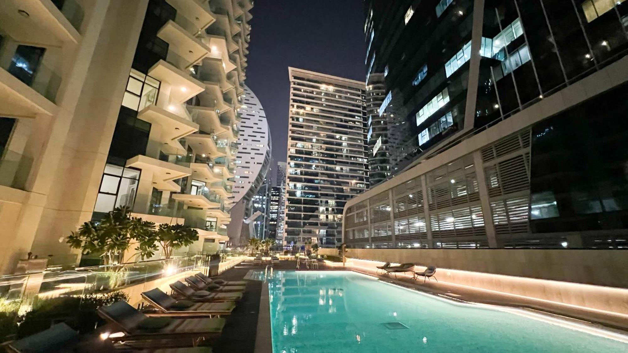 Apartment Luxury 2 Bedroom Missoni Building Canal & Pool View Dubai
