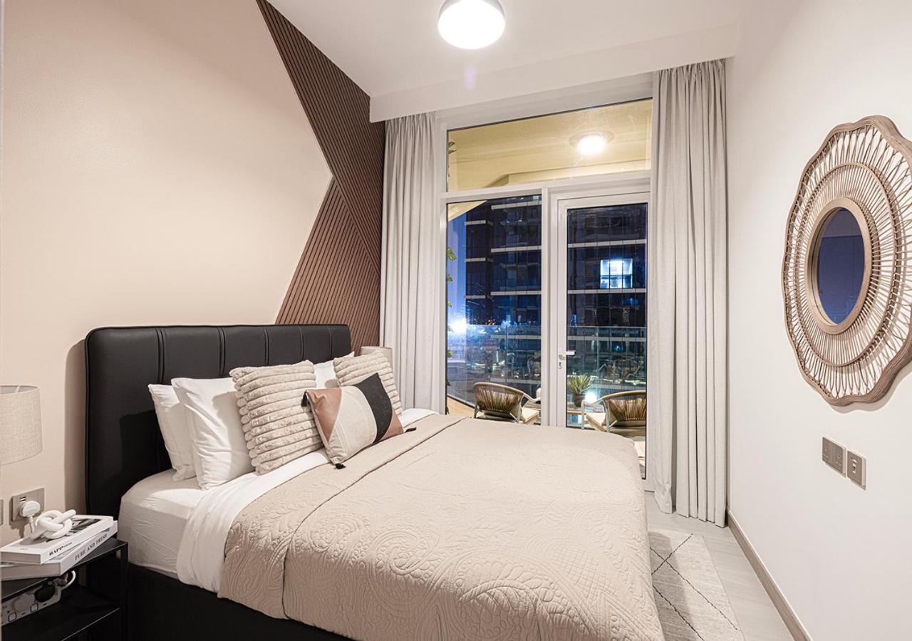 Luxury 2 Bedroom Missoni Building Canal & Pool View Dubai