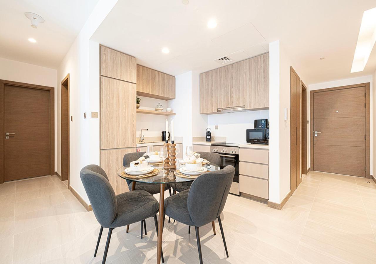 Luxury 2 Bedroom Missoni Building Canal & Pool View *