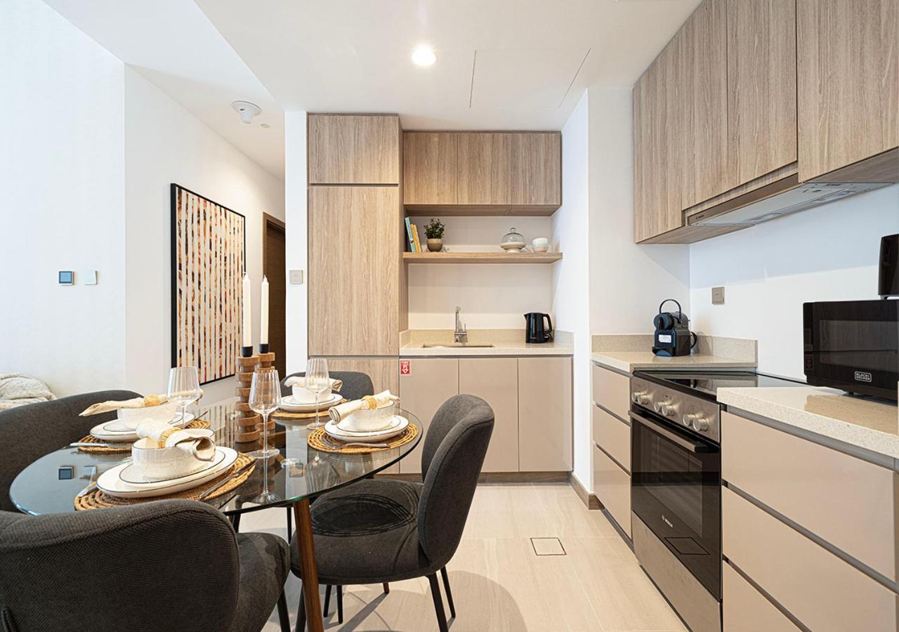 Luxury 2 Bedroom Missoni Building Canal & Pool View Apartment