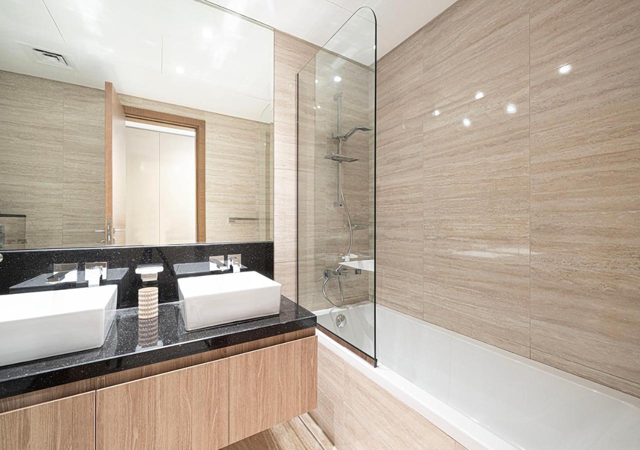 Luxury 2 Bedroom Missoni Building Canal & Pool View